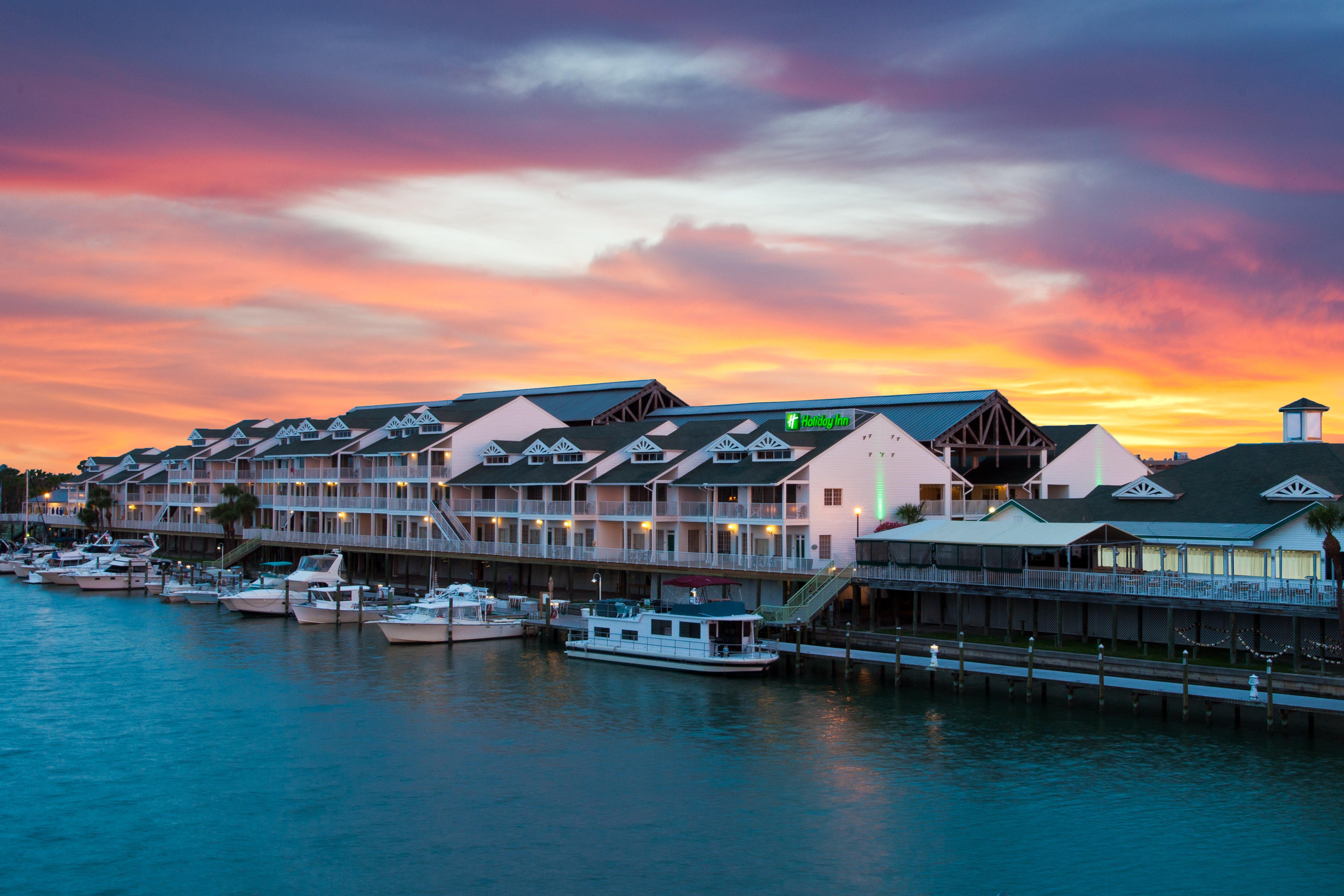 Holiday Inn & Suites Clearwater Beach S-Harbourside Exterior foto